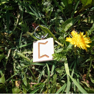   БРЕЛОК ДЕРЕВ'ЯНИЙ  КВАДРАТНИЙ РУНА ПЕРТ (KEY RING WOODEN SQUARE RUNE PERTH)